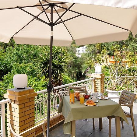 Rolandos Apartments Агиос-Гордиос Экстерьер фото