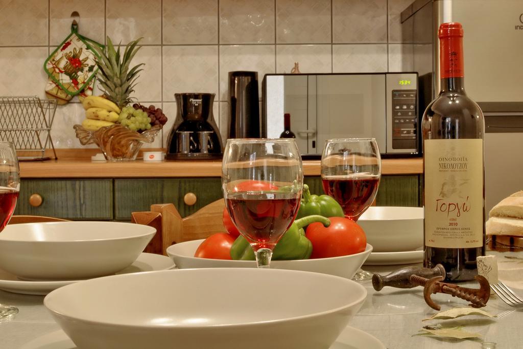 Rolandos Apartments Агиос-Гордиос Экстерьер фото
